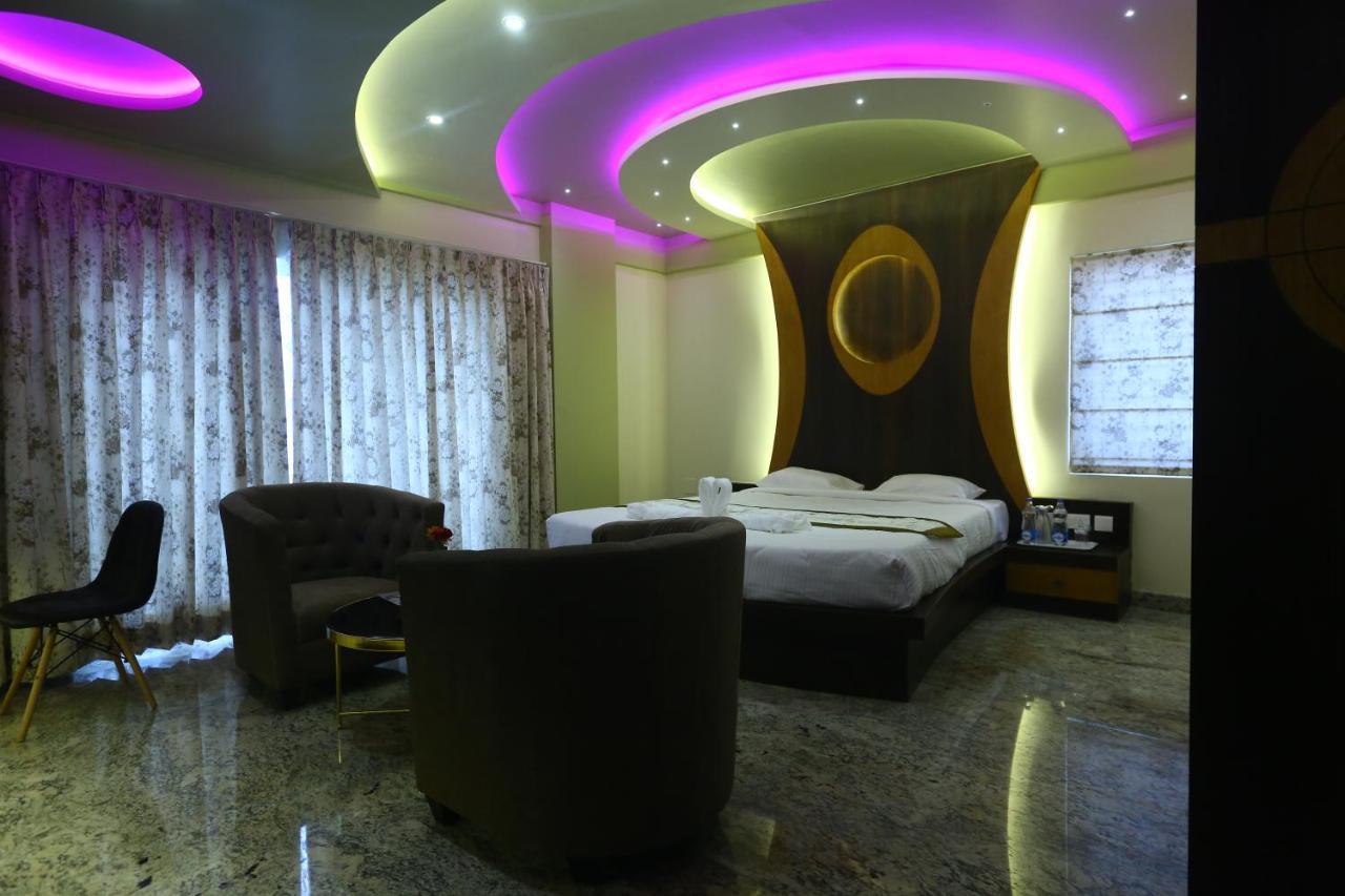 Hotel White Rock Bangalore Exterior photo